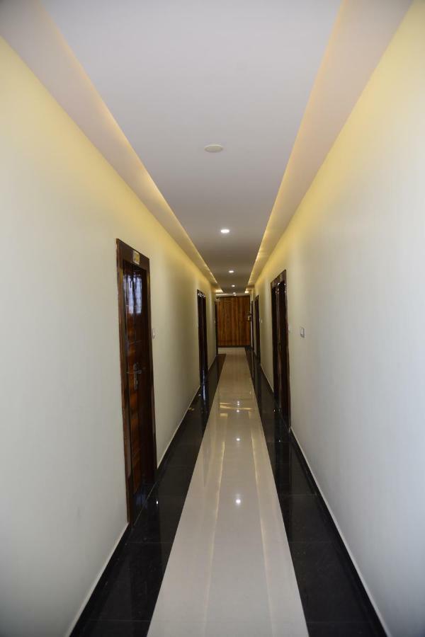 Hotel Pushpanjali Bhopal Eksteriør billede