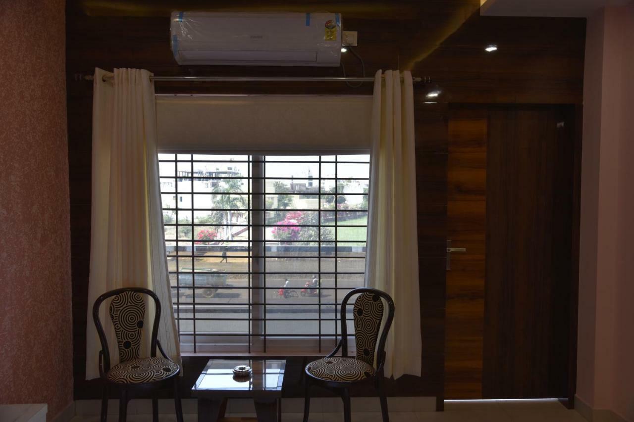 Hotel Pushpanjali Bhopal Eksteriør billede