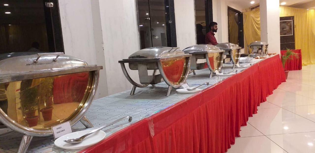 Hotel Pushpanjali Bhopal Eksteriør billede